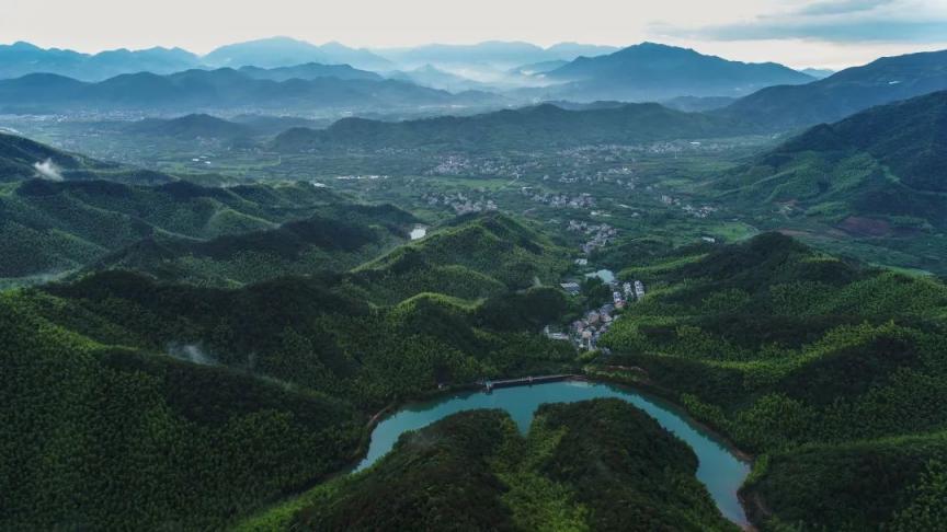 青山村