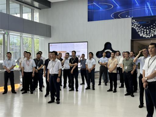 前湾控股集团前往杭州新天地园区，阿斯利康集团参观学习