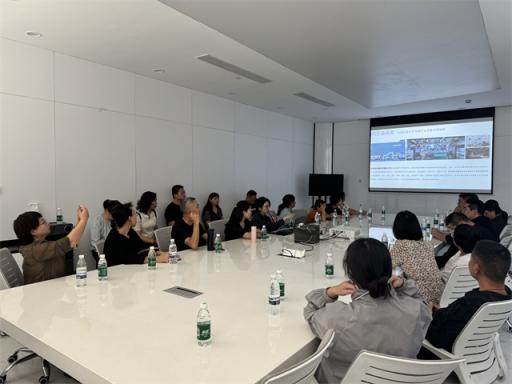 仁和街道电商培训班实地考察抖音电商直播基地，深化电商知识，共谋未来发展  第3张