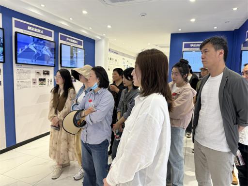 嵊泗县党外代表培训班走进浙大玉泉校区和石虎山机器人创新基地参观学习，探索创新高地，触摸科技脉搏  第4张