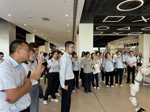 浙江建行综合金融服务培训班走进申昊科技，解码智能运维先锋企业的创新成长密码  第2张