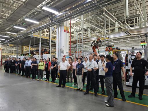 北京市密云区政协干部培训班走进吉利汽车钱塘基地，共探智能制造新篇章