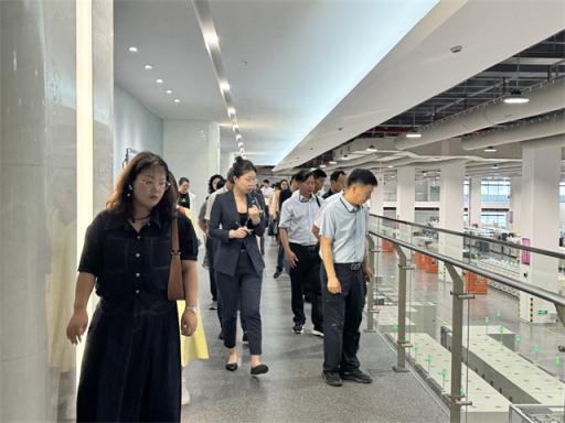 安徽党政干部培训班前往新华三参观学习，探索数字赋能与智能制造新路径  第2张