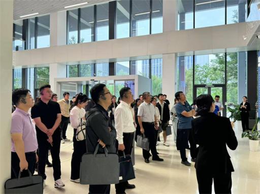 马鞍山市人工智能专题干部培训班前往浙大杭州国际科创中心开展现场教学，共探科技创新赋能产业升级之路