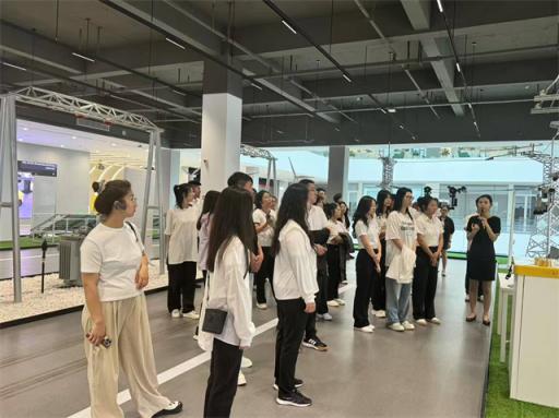 五大连池市干部培训班走进申昊科技，探索工业智能运维新路径  第1张