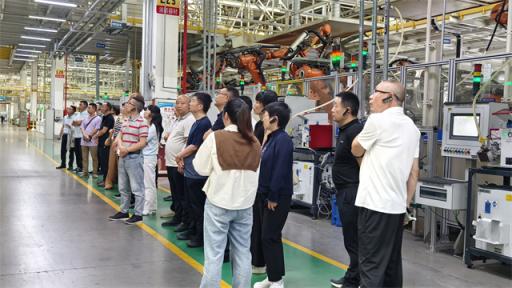 中国建设银行汉中分行干部培训班前往吉利汽车钱塘基地开展智能制造专题学习
