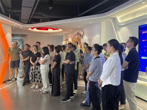 海铁路局党委培训班前往杭州云集数字党建研习院参观学习  第2张