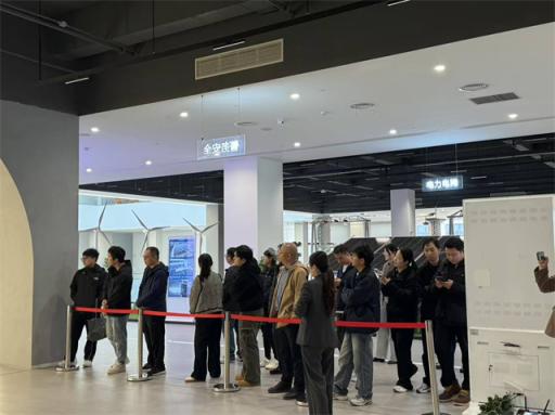 中核干部学院培训班学员前往杭州申昊科技参观学习，探索智能运维领域的前沿实践  第2张