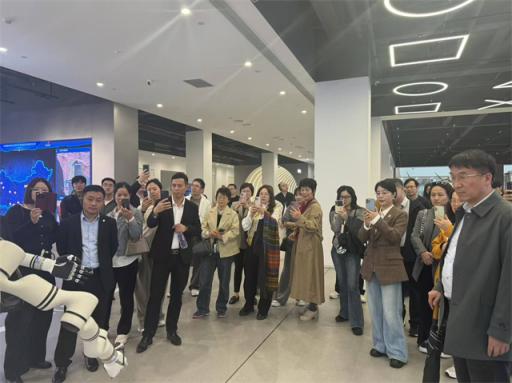 建行宁波培训班前往申昊科技参观学习，深化对智能制造与工业互联网的理解